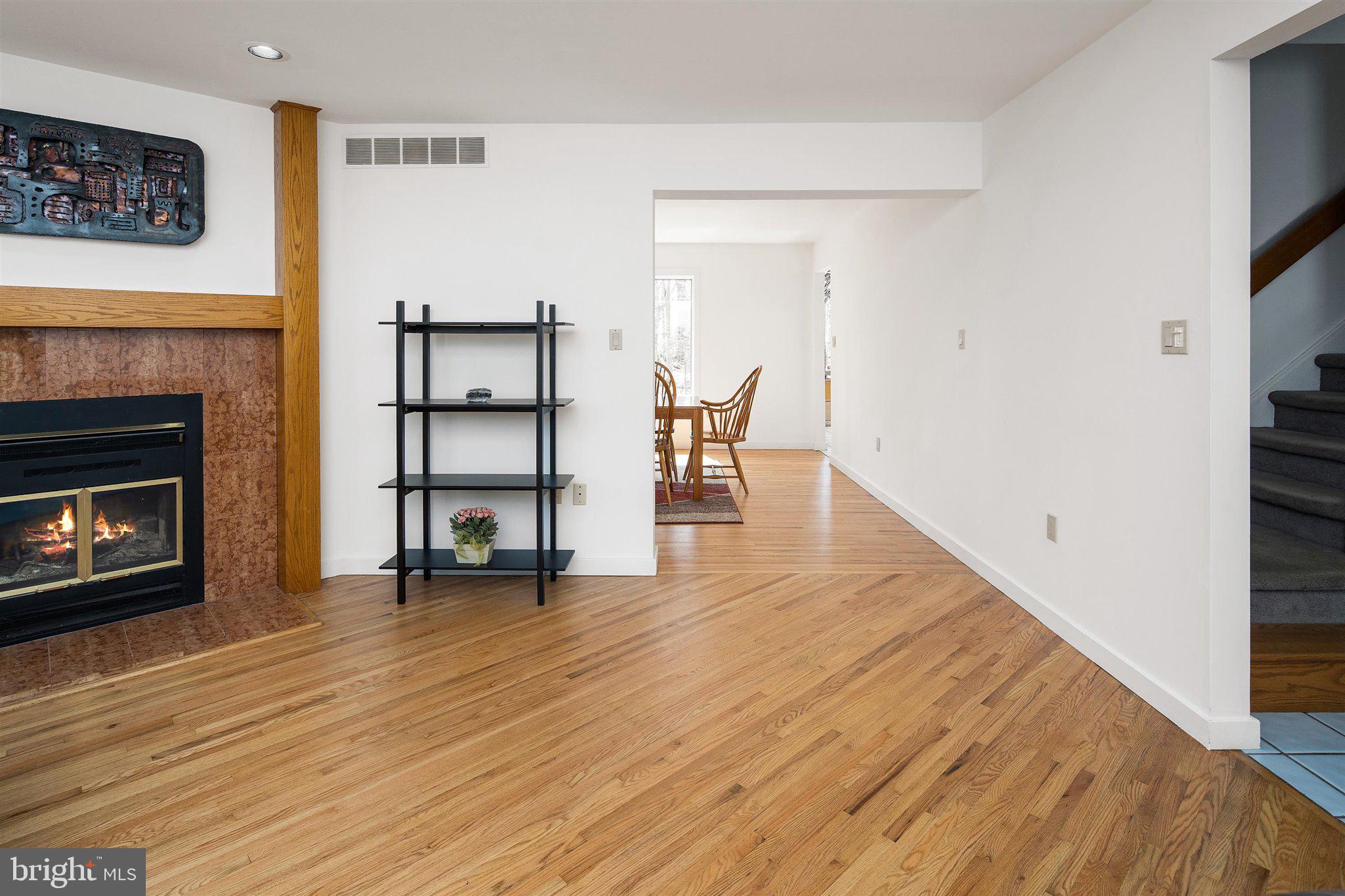 100 Woosamonsa Road Pennington, NJ 08534 - Photo 7 of 38