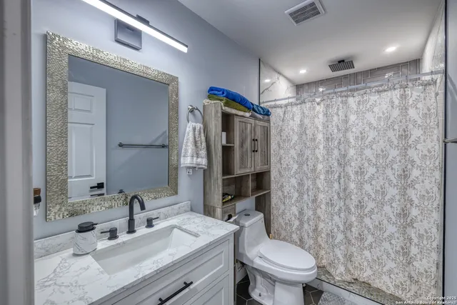 $247,000 | 208 West Sabinal Street, Uvalde, TX 78801