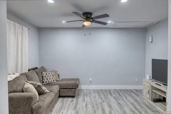 $240,000 | 208 West Sabinal Street, Uvalde, TX 78801