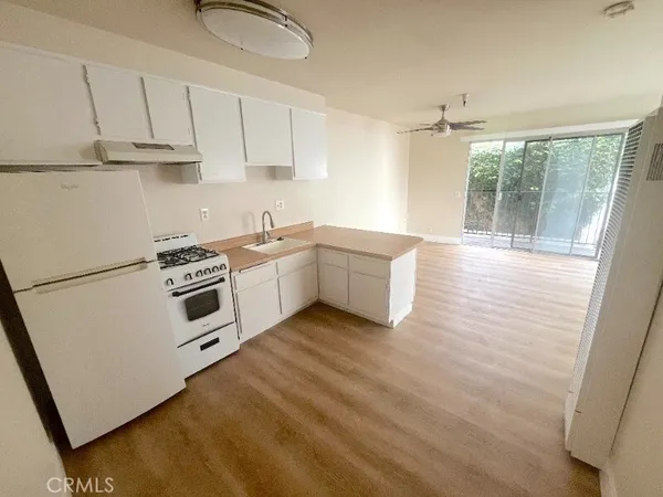 $2,345 | 147 Avenida Serra, Unit 113, San Clemente, CA 92672