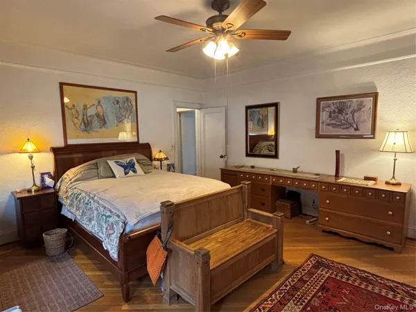 $7,500 | 329 East Chester Street, Long Beach, NY 11561