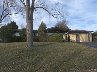 4947 Ringer Road St. Louis, MO 63129 - Photo 1 of 3