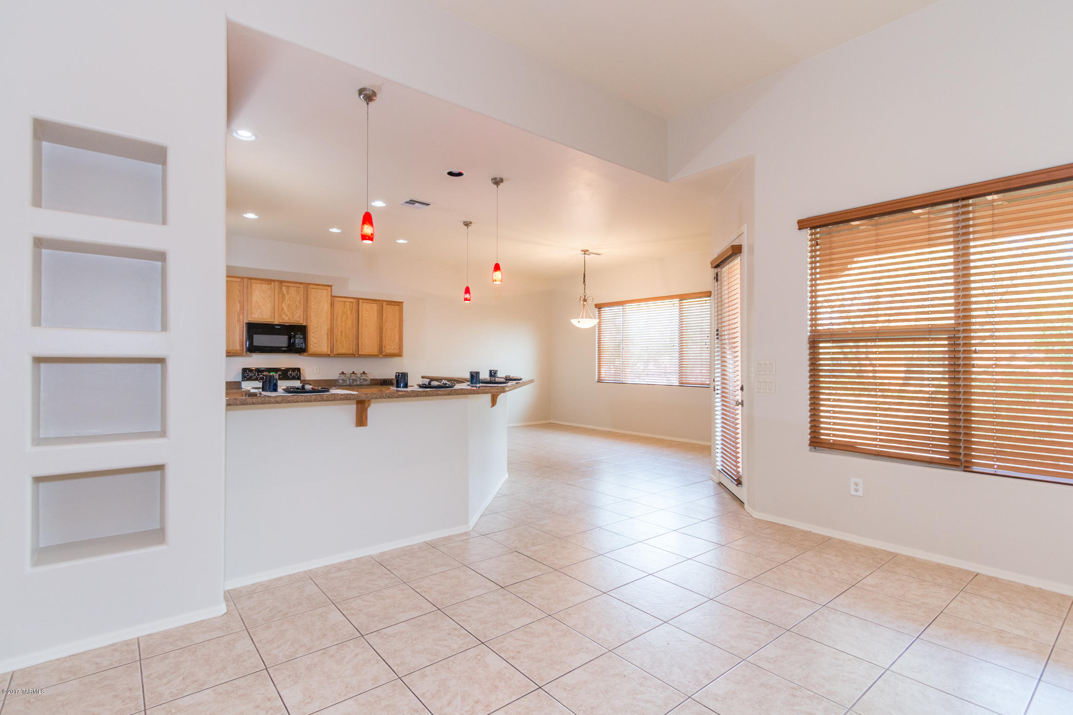 10639 East Ralph Alvarez Place Tucson, AZ 85747 - Photo 7 of 47