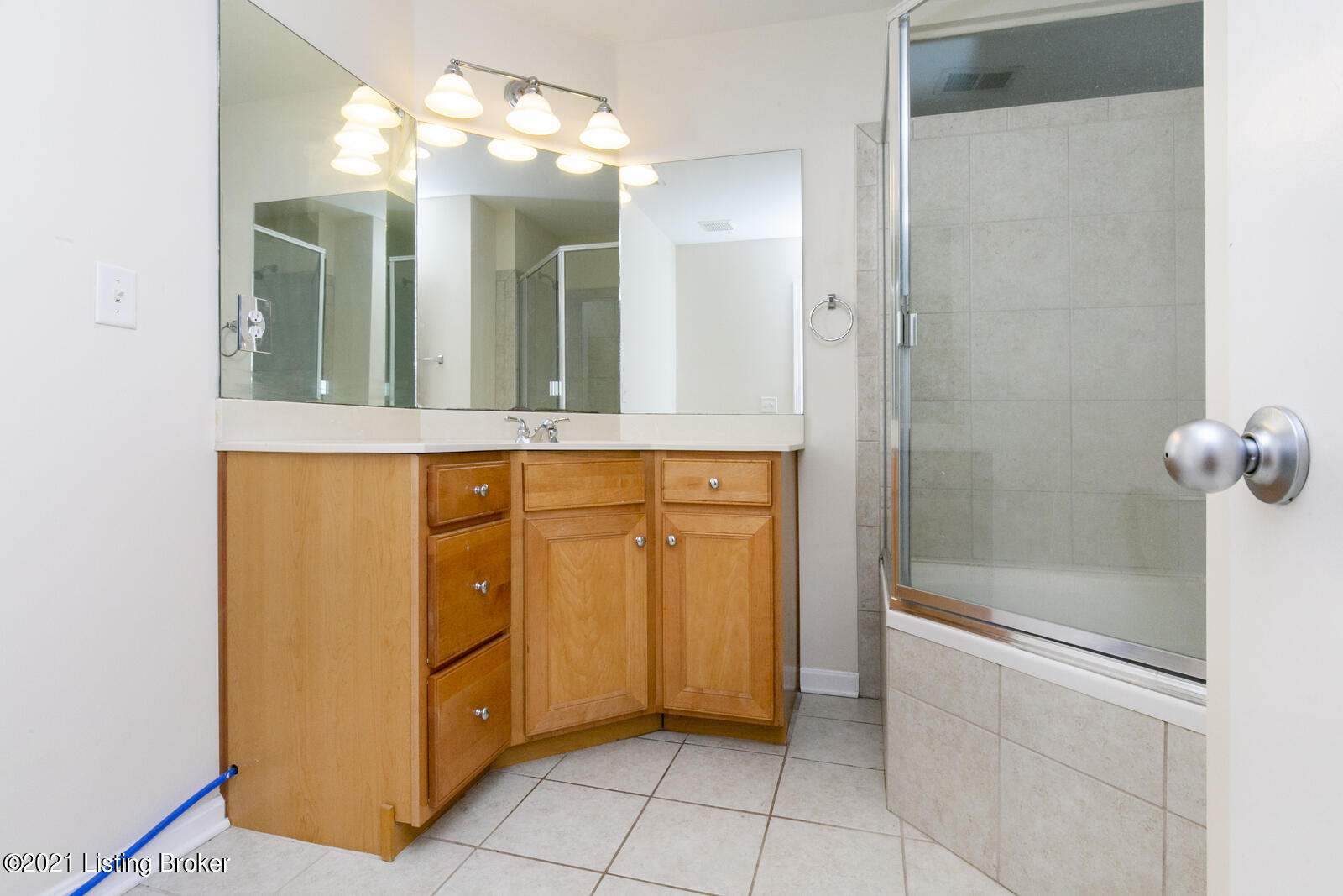 357 Kenilworth Road Louisville, KY 40206 - Photo 14 of 25 3E9A5515