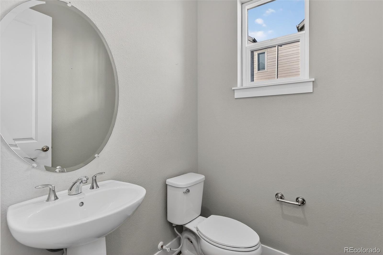 5181 Vivian Street Wheat Ridge, CO 80033 - Photo 11 of 48