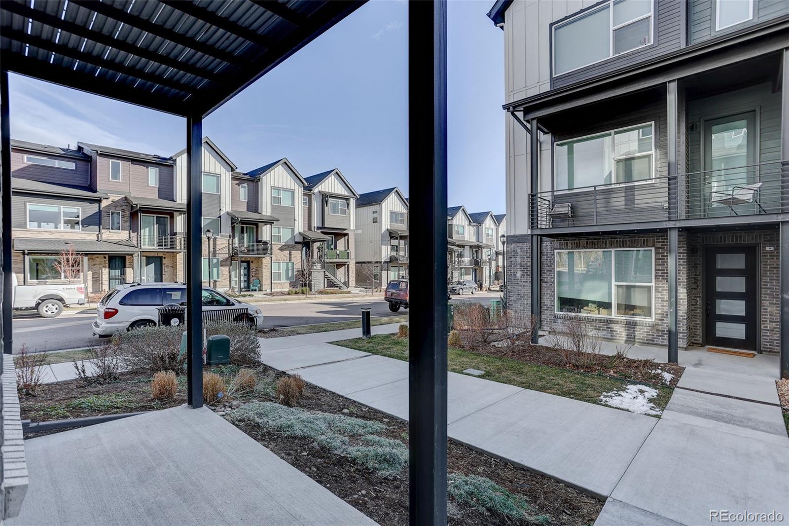 5181 Vivian Street Wheat Ridge, CO 80033 - Photo 4 of 48