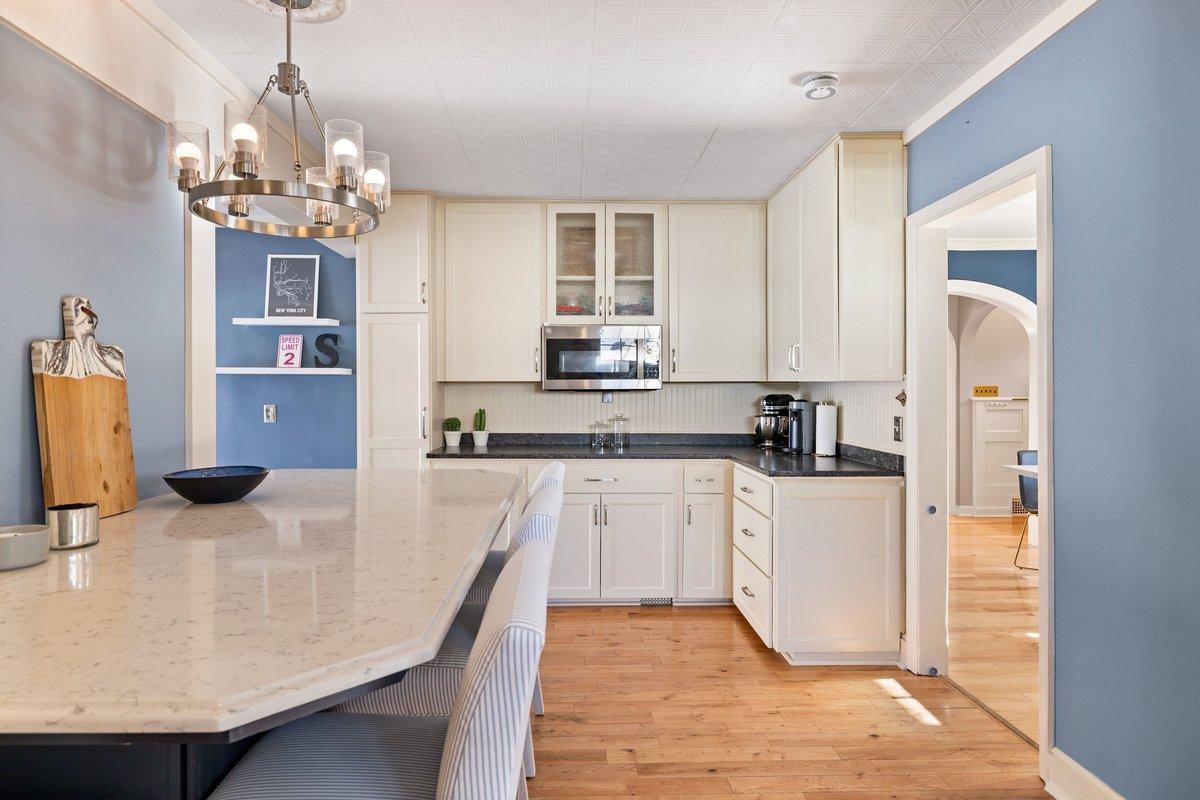 4058 Sunnyside Road Edina, MN 55424 - Photo 12 of 27