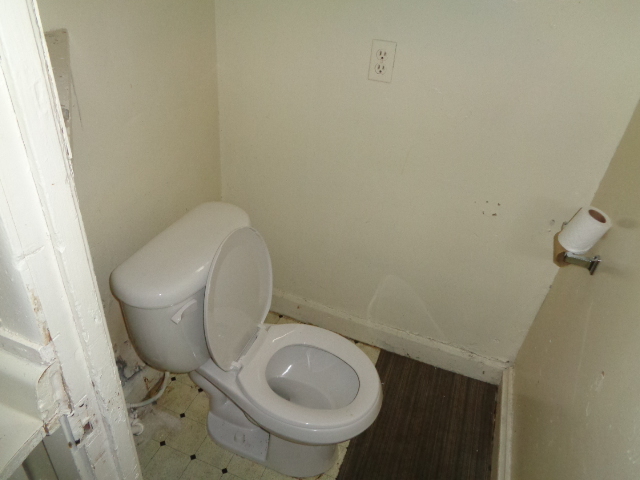 444 Forest Avenue Rockford, IL 61101 - Photo 4 of 11