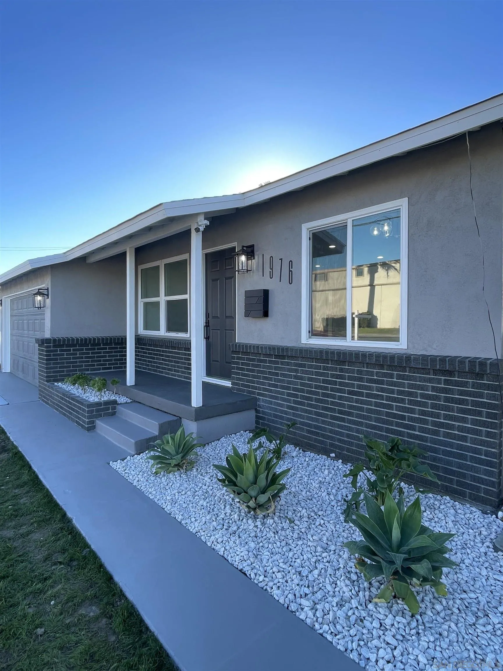 1976 3rd Street Riverside, CA 92507 - Photo 5 of 43 a front view of a house with garden