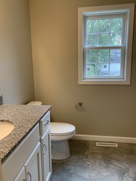 109 Wilton Street Springfield, MA 01109 - Photo 12 of 26