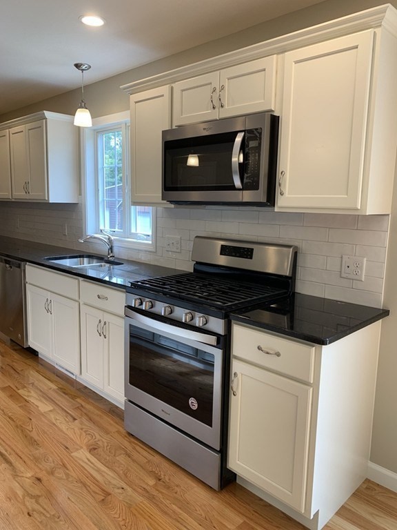 109 Wilton Street Springfield, MA 01109 - Photo 3 of 26
