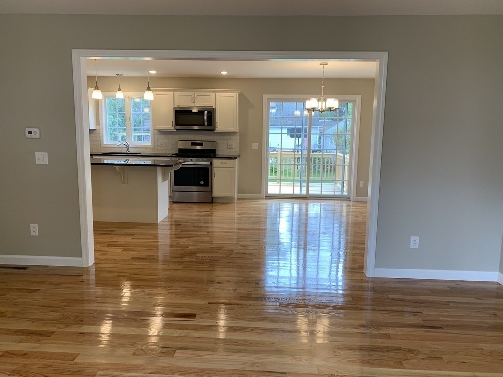 109 Wilton Street Springfield, MA 01109 - Photo 9 of 26