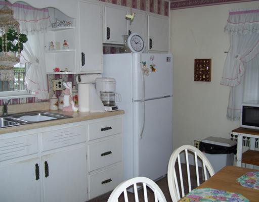 34 Rumbaugh Avenue Mount Pleasant, PA 15666 - Photo 6 of 17 Kitchen. EAT IN KITCHEN WITH NICE SPACE FOR TABLE AND CHAIRS