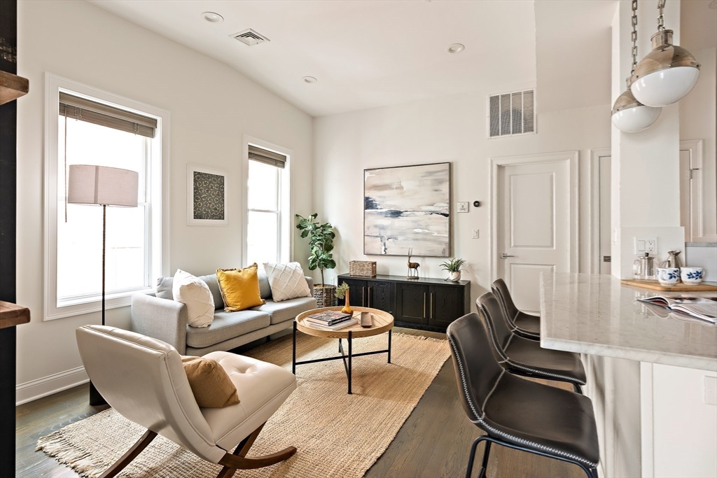 18 Chelsea Street, Unit 3 Boston, MA 02128 - Photo 4 of 17