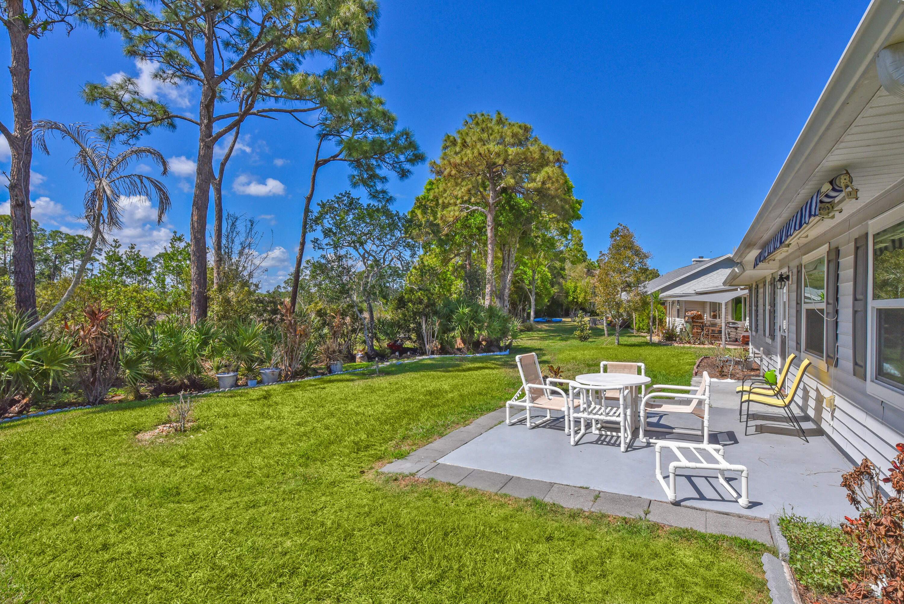 6940 Southeast Lillian Court Stuart, FL 34997 - Photo 25 of 28 Lot's of Privacy