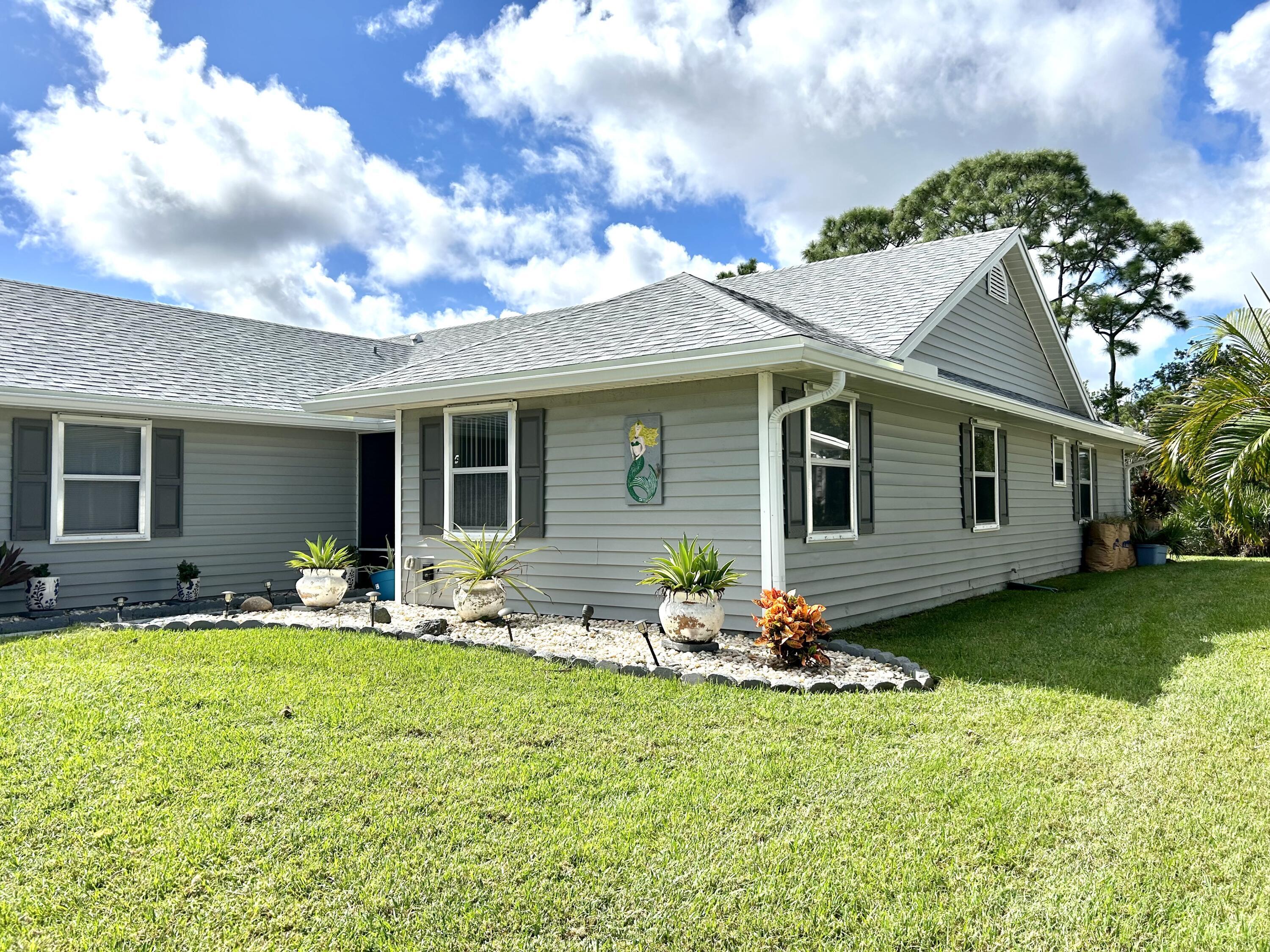 6940 Southeast Lillian Court Stuart, FL 34997 - Photo 4 of 28 55+ community
