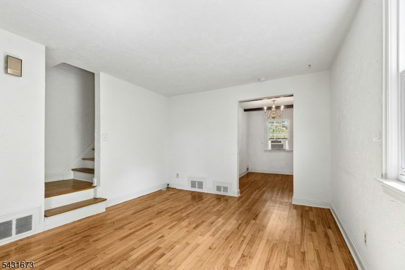 106 Gallows Hill Road Cranford, NJ 07016 - Photo 6 of 27