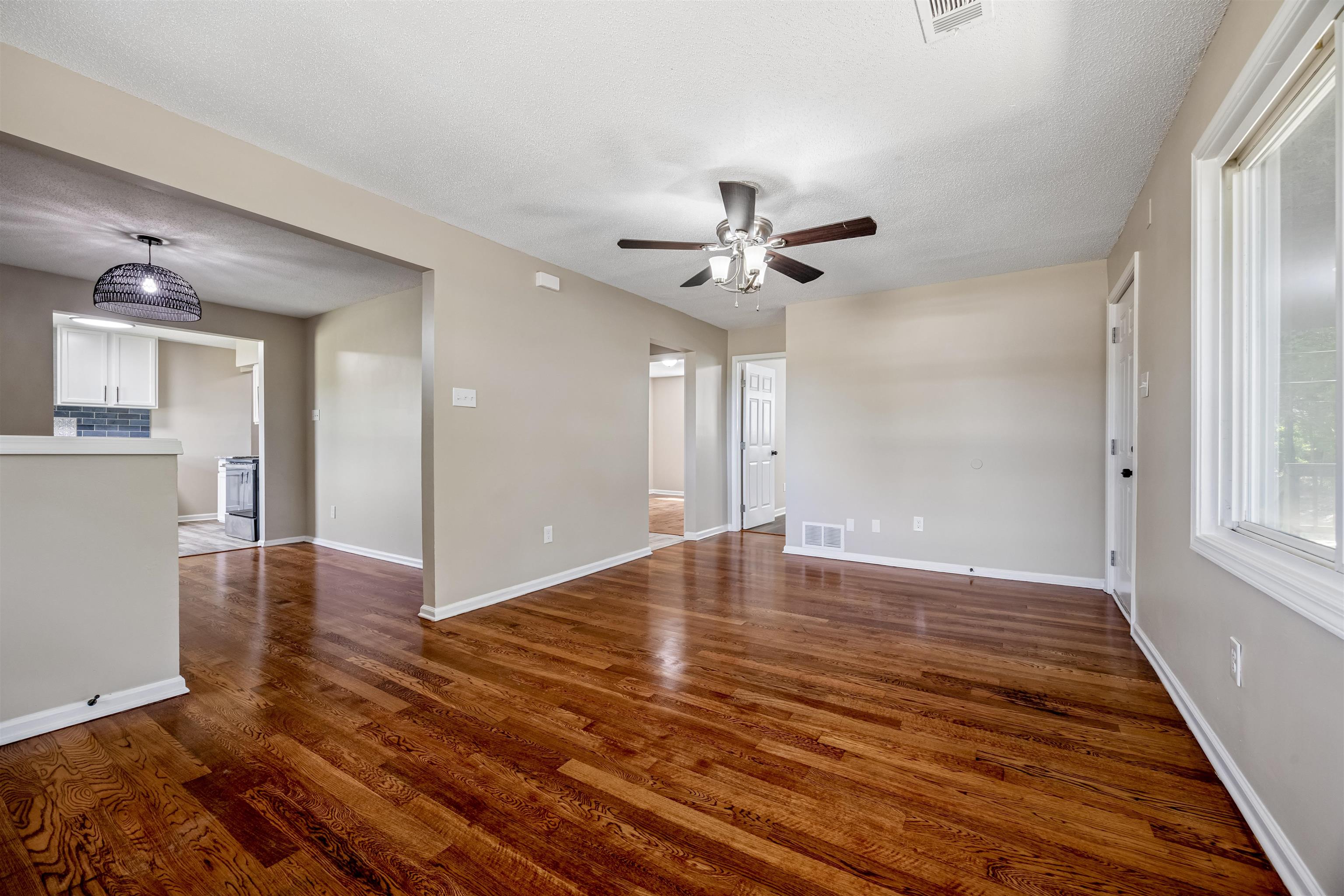 13301 Goodman Road Olive Branch, MS 38654 - Photo 12 of 29 Gallery Image 12