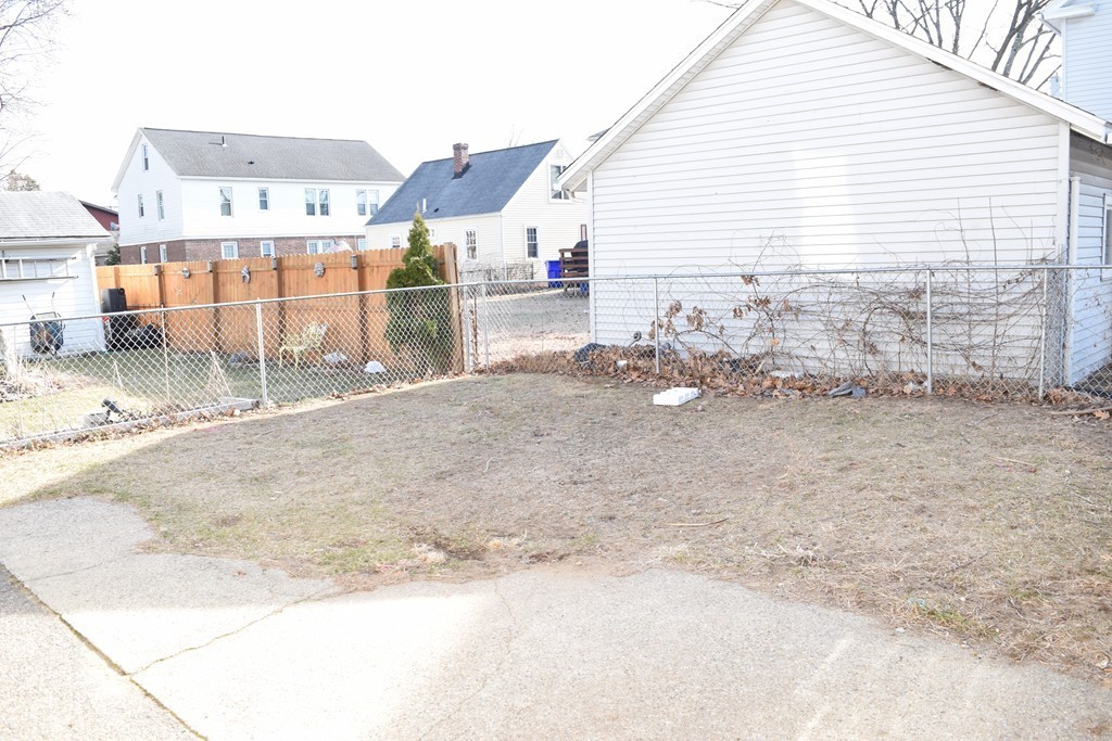 257-259 East Street Springfield, MA 01104 - Photo 3 of 34