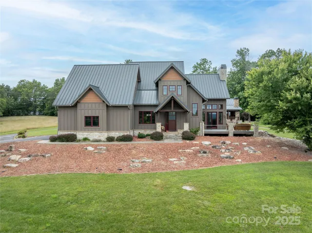 $1,750,000 | 4862 Pinnacle Mountain Road, Zirconia, NC 28790