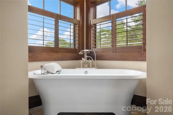 $1,549,999 | 4862 Pinnacle Mountain Road, Zirconia, NC 28790