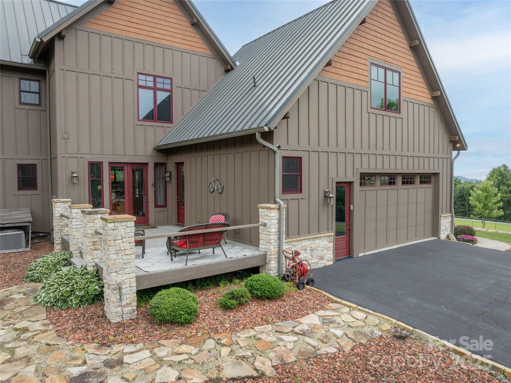 4862 Pinnacle Mountain Road Zirconia, NC 28790 - Photo 28 of 44