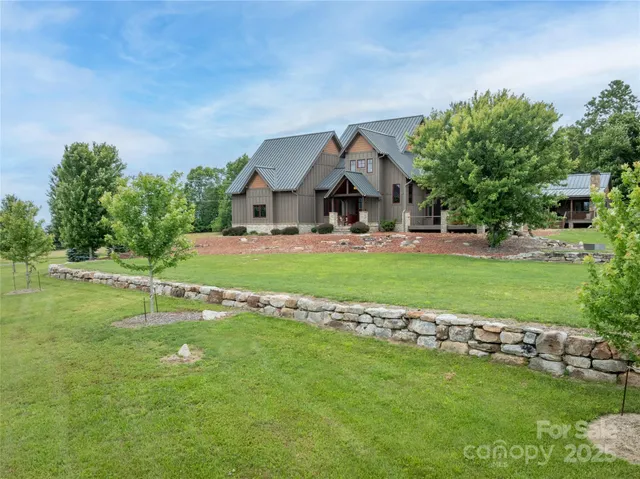 $1,750,000 | 4862 Pinnacle Mountain Road, Zirconia, NC 28790