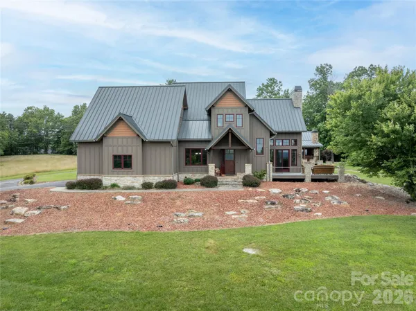 $1,549,999 | 4862 Pinnacle Mountain Road, Zirconia, NC 28790