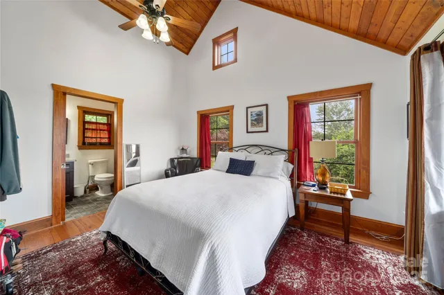 $1,750,000 | 4862 Pinnacle Mountain Road, Zirconia, NC 28790