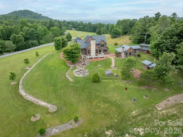 $1,549,999 | 4862 Pinnacle Mountain Road, Zirconia, NC 28790