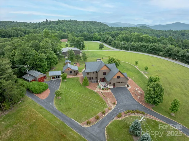 $1,750,000 | 4862 Pinnacle Mountain Road, Zirconia, NC 28790