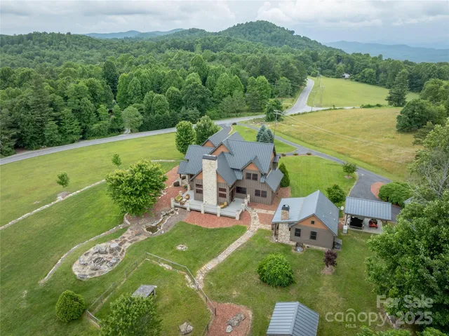 $1,750,000 | 4862 Pinnacle Mountain Road, Zirconia, NC 28790