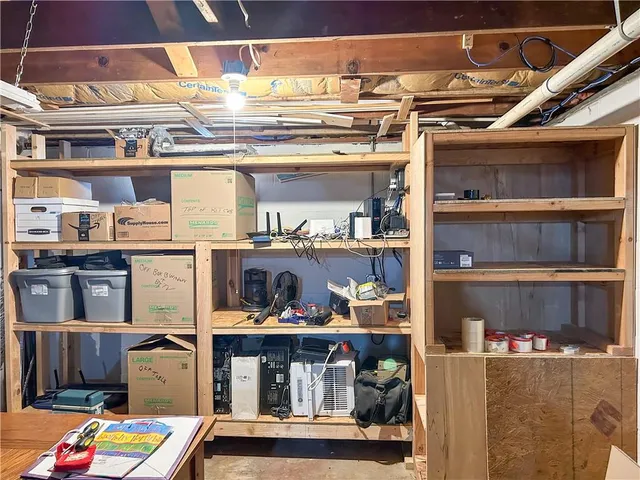 $349,000 | 2222 State Line Road, Prescott, KS 66767