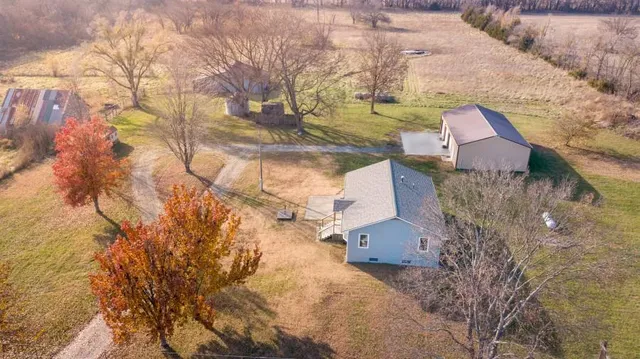 $349,000 | 2222 State Line Road, Prescott, KS 66767