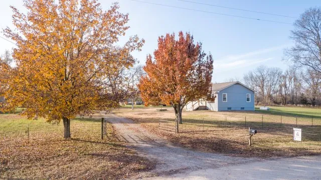 $349,000 | 2222 State Line Road, Prescott, KS 66767
