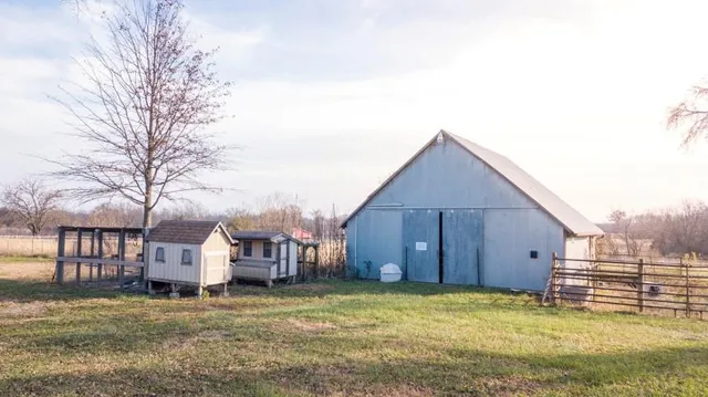 $349,000 | 2222 State Line Road, Prescott, KS 66767