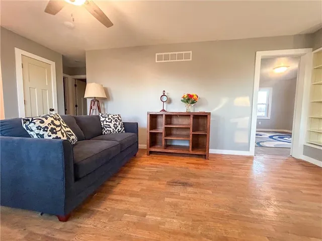 $349,000 | 2222 State Line Road, Prescott, KS 66767