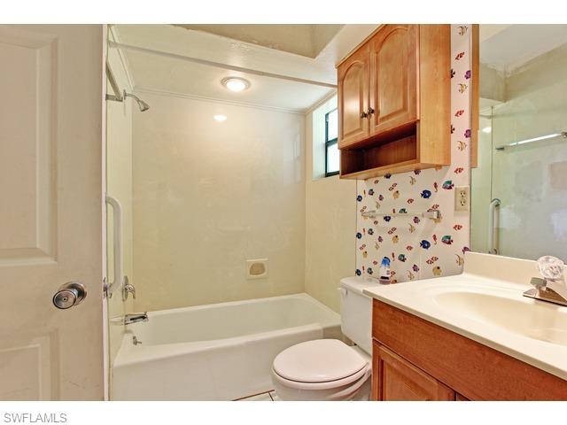 1293 Solana Road, Unit C4 Naples, FL 34103 - Photo 10 of 11 Master Bath