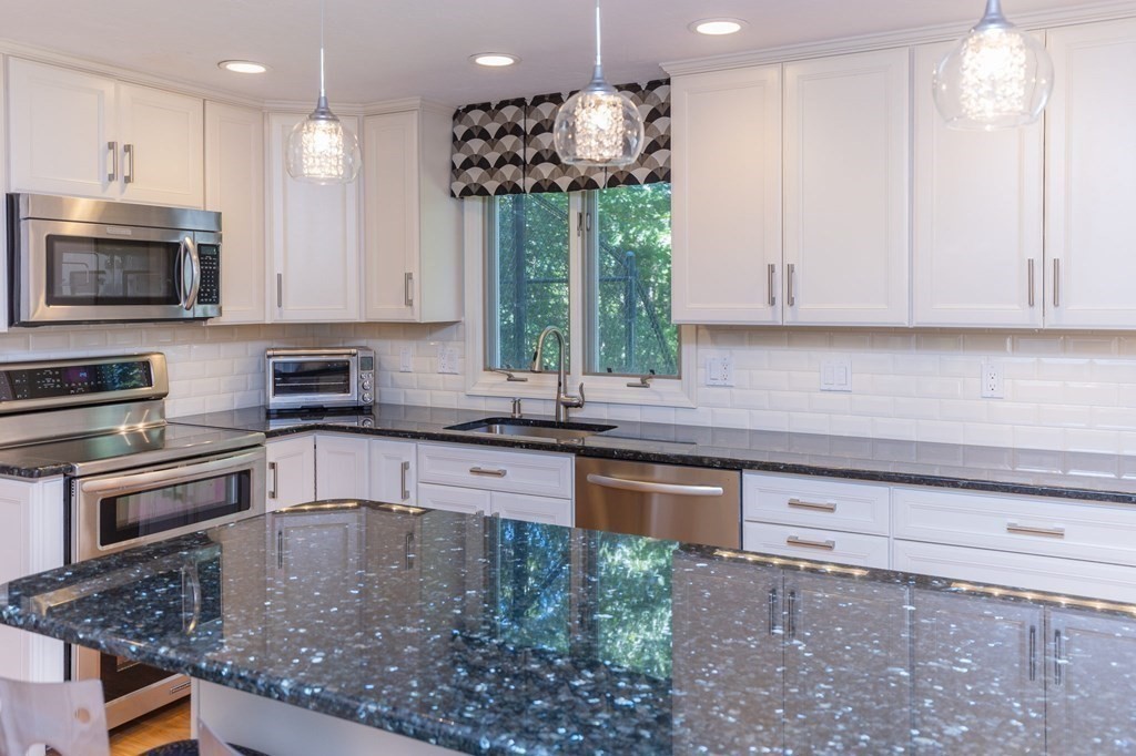 17 Magnolia Road Sharon, MA 02067 - Photo 11 of 38
