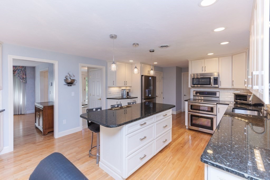 17 Magnolia Road Sharon, MA 02067 - Photo 13 of 38