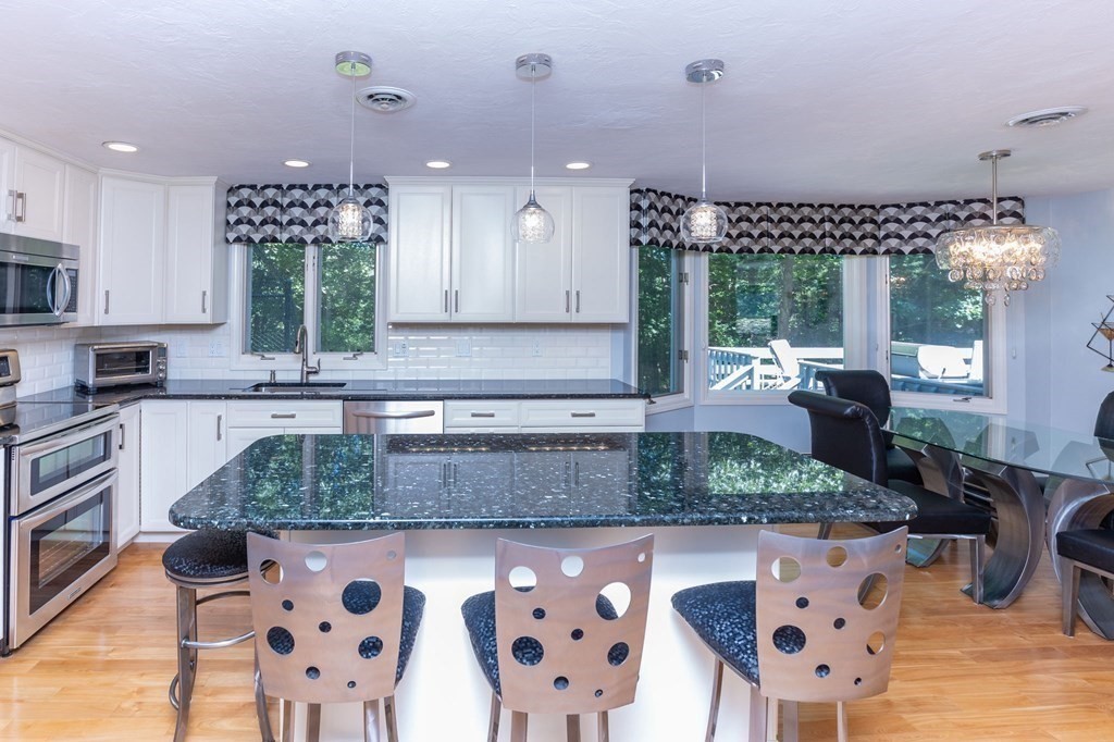 17 Magnolia Road Sharon, MA 02067 - Photo 8 of 38