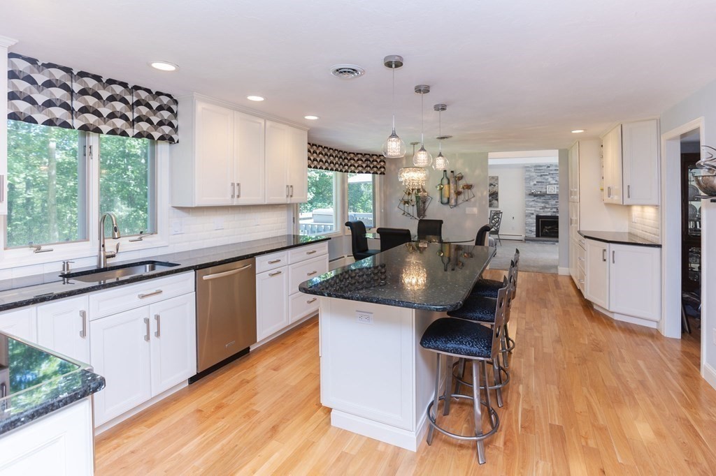 17 Magnolia Road Sharon, MA 02067 - Photo 9 of 38