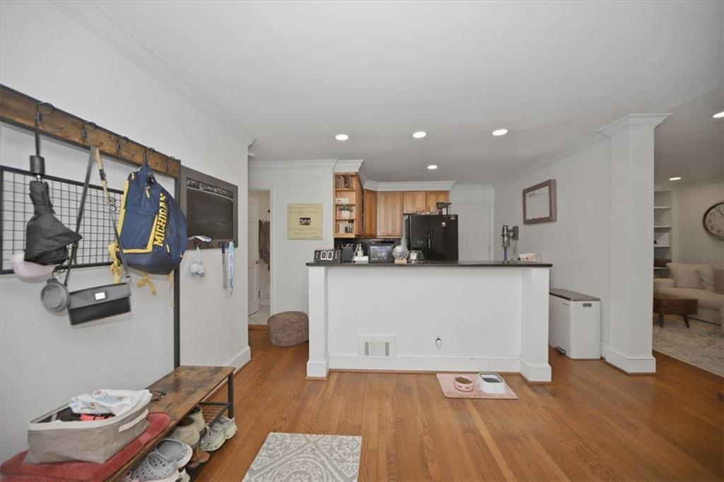 546 Allen Road Northeast, Unit B Atlanta, GA 30324 - Photo 7 of 38