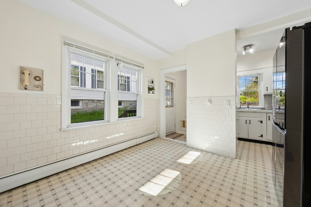 63 Park Terrace Road Worcester, MA 01604 - Photo 19 of 42