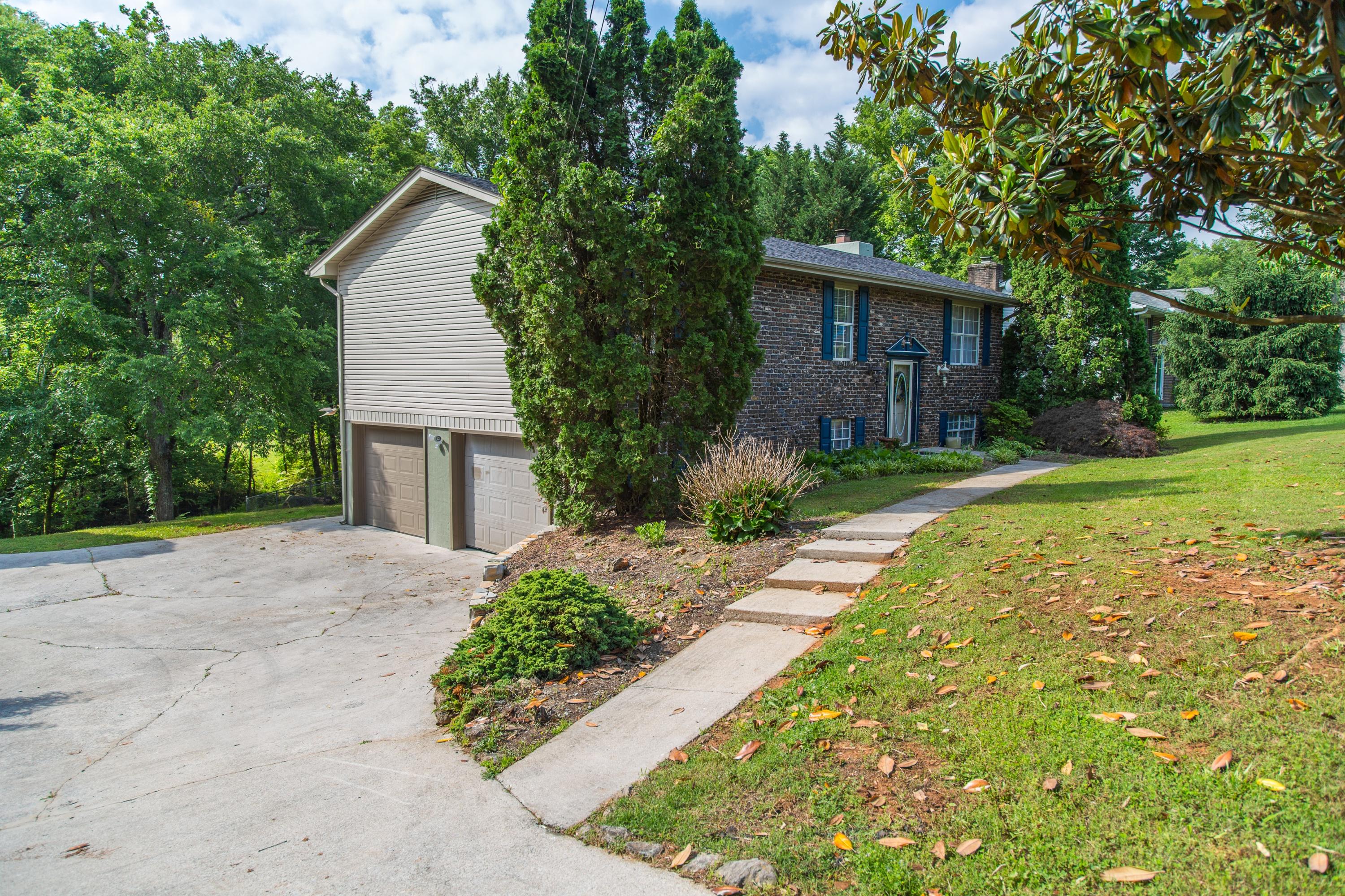 10826 Dundee Road Knoxville, TN 37934 - Photo 1 of 25 Dundee DiFranco Home Team Front