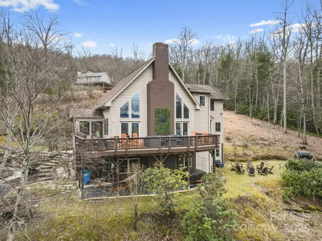 $748,500 | 106 Bishop Cove Road, Fairview, NC 28730