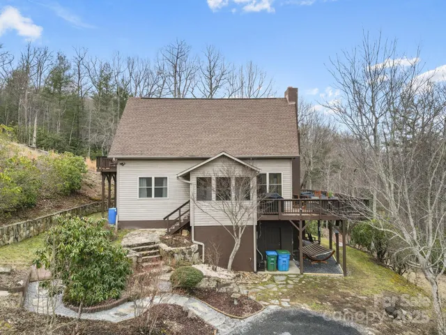 $748,500 | 106 Bishop Cove Road, Fairview, NC 28730