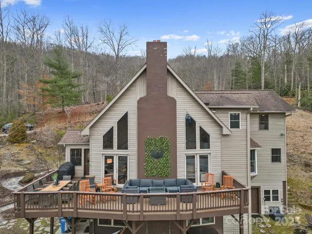 $748,500 | 106 Bishop Cove Road, Fairview, NC 28730