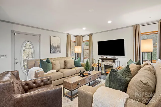 $748,500 | 106 Bishop Cove Road, Fairview, NC 28730