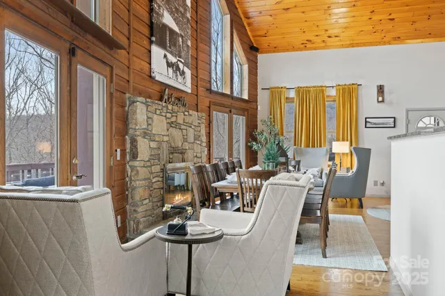 $748,500 | 106 Bishop Cove Road, Fairview, NC 28730